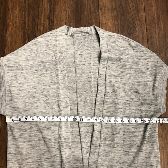 Athleta Cardigan Sleeveless Wrap Pockets Casual Womens Heather Gray Sz Small - Picture 3 of 10